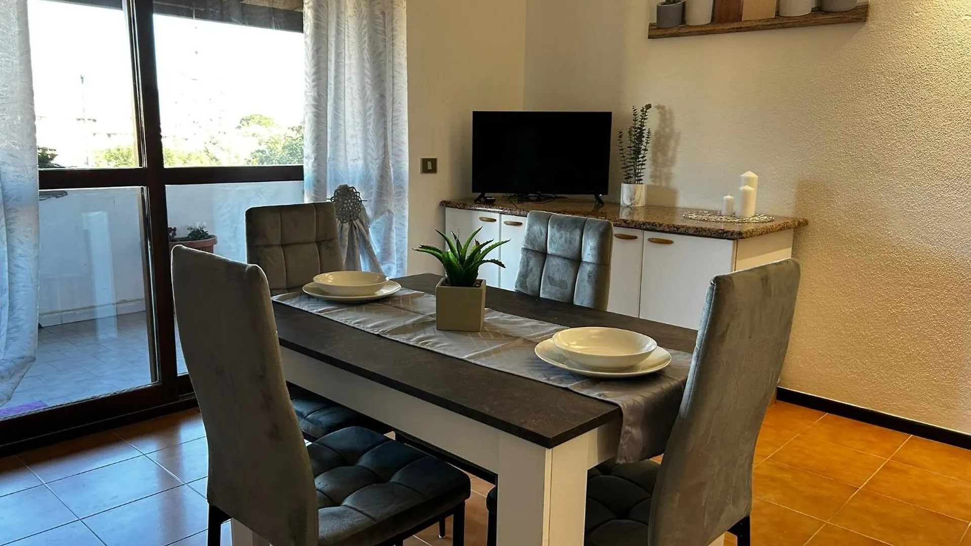 Casa Prendas Olbia 0*,